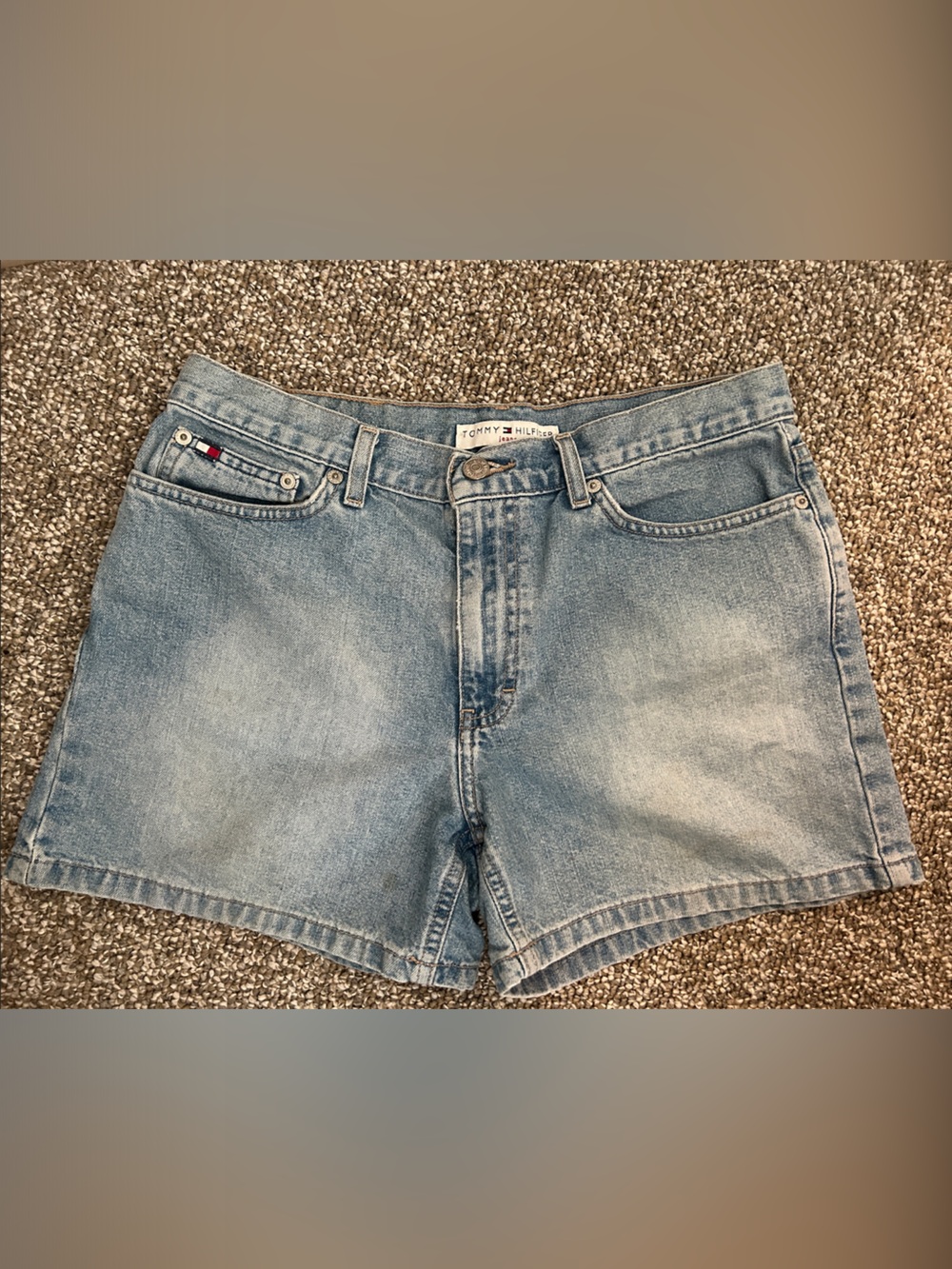 Vintage Y2K Tommy Hilfiger Light Wash Denim Jean Shorts